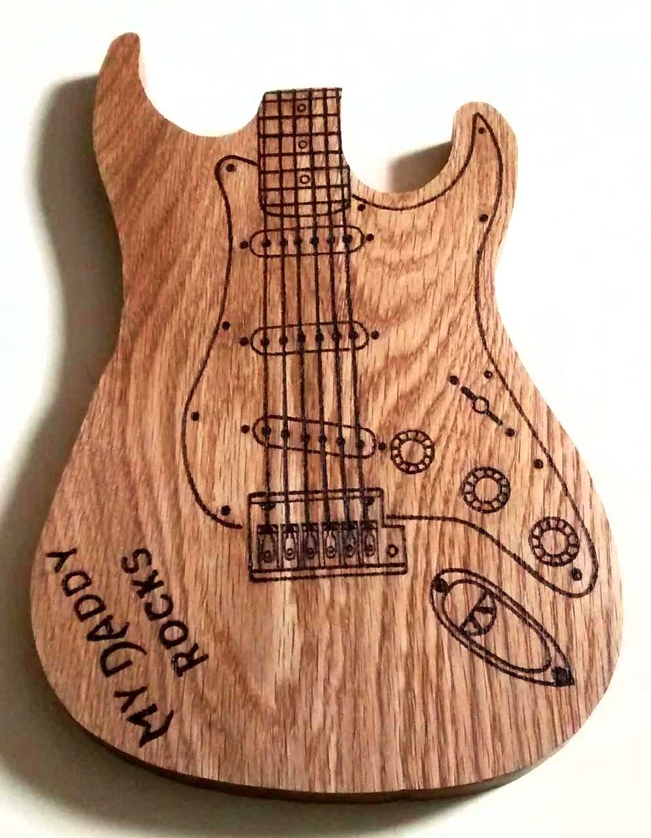 This hand cut #guitar chopping board is the perfect #fathersday gift for a music lover. Order and personalise it here - woodenyoulove.co.uk/product/handma… #MHHSBD #firsttmaster #handmadehour #craftbizparty