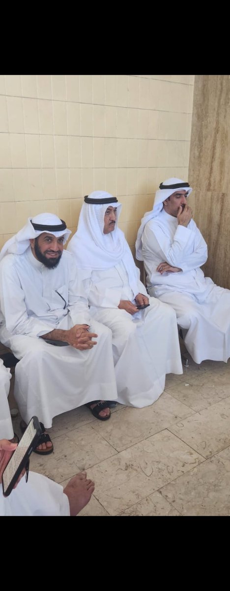 abdullahq822's tweet photo. استمرار حجزه اسبوع الجاي الأربعاء 
للمرافعه 
نشكر كل من حضر من نواب ورجال دولة  تعبير عن تضامنهم مع سجين راي مساعد القريفه 

#مساعد_القريفه https://t.co/gXq9jhRAJ6
