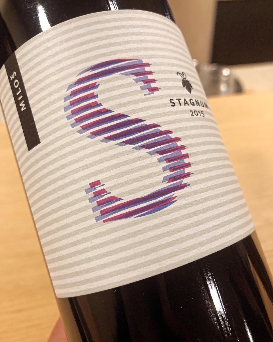 🇭🇷 The Pelješac peninsula in Southern Dalmatia is known for it’s sturdy red wines made of Plavac Mali but since many visitors come in the summer, I’ve noticed producers put more of an emphasis on whites and rosés.