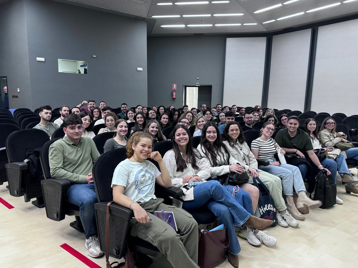 📌Un total de 56 #residentes comienzan su formación como especialistas en el Hospital General Universitario de #Elche

✔️El centro ha inaugurado un curso de formación transversal que se desarrollará  hasta el 15 de mayo

🔗tinyurl.com/mpmmty6t