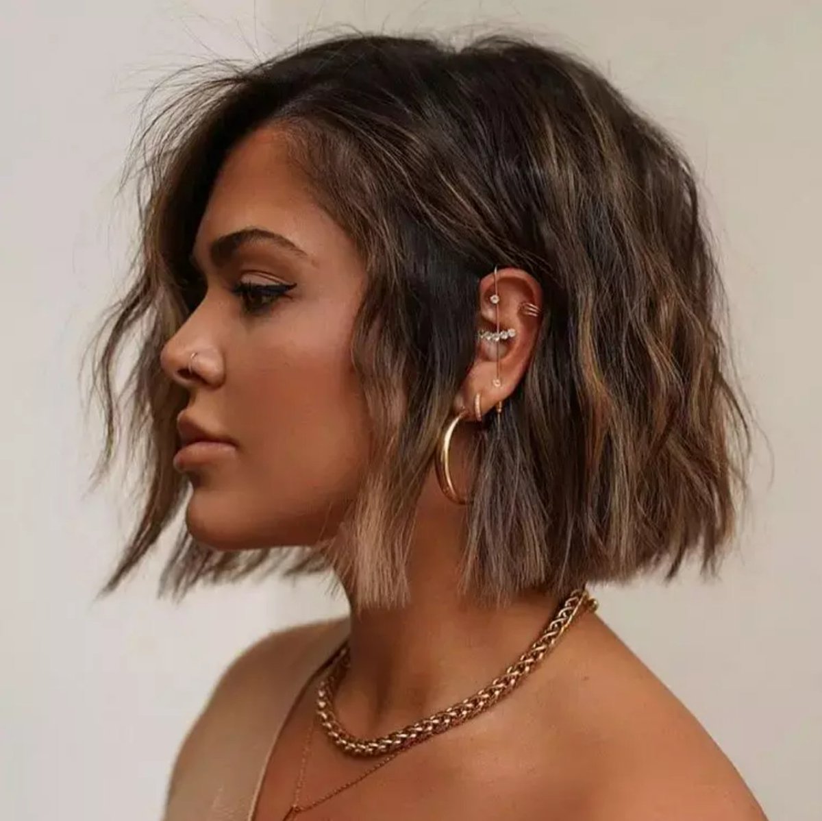 deavitacom's tweet image. Halblange #Frisuren: Vielseitige Stylings, die den Look von #Frauen jeden Alters aufpeppen
deavita.com/style/haare-fr…