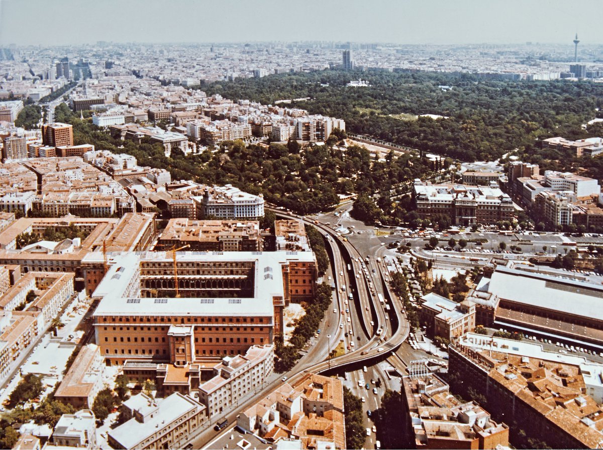 En 1980 comenzó la restauración del edificio Sabatini, que pasaría de ser un Hospital, clausurado en 1965, al actual Museo Reina Sofía. El arquitecto que se ocupó de dicha restauración fue Antonio Fernández Alba, fallecido recientemente. Desde el Museo lamentamos su muerte,…