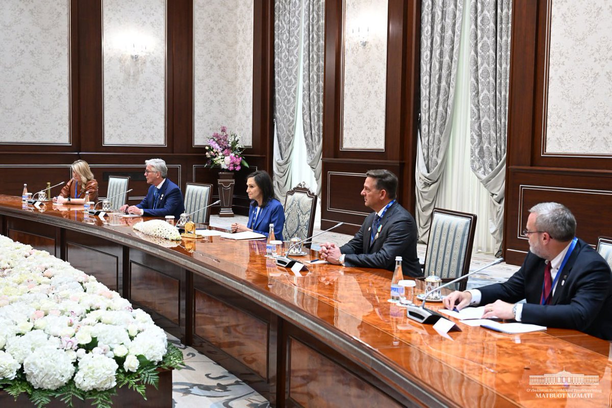 President Shavkat Mirziyoyev met with a delegation led by the chairman of the American-Uzbek Chamber of Commerce, Carolyn Lamm, as part of the Tashkent International Investment Forum and the meeting of the Council of Foreign Investors.