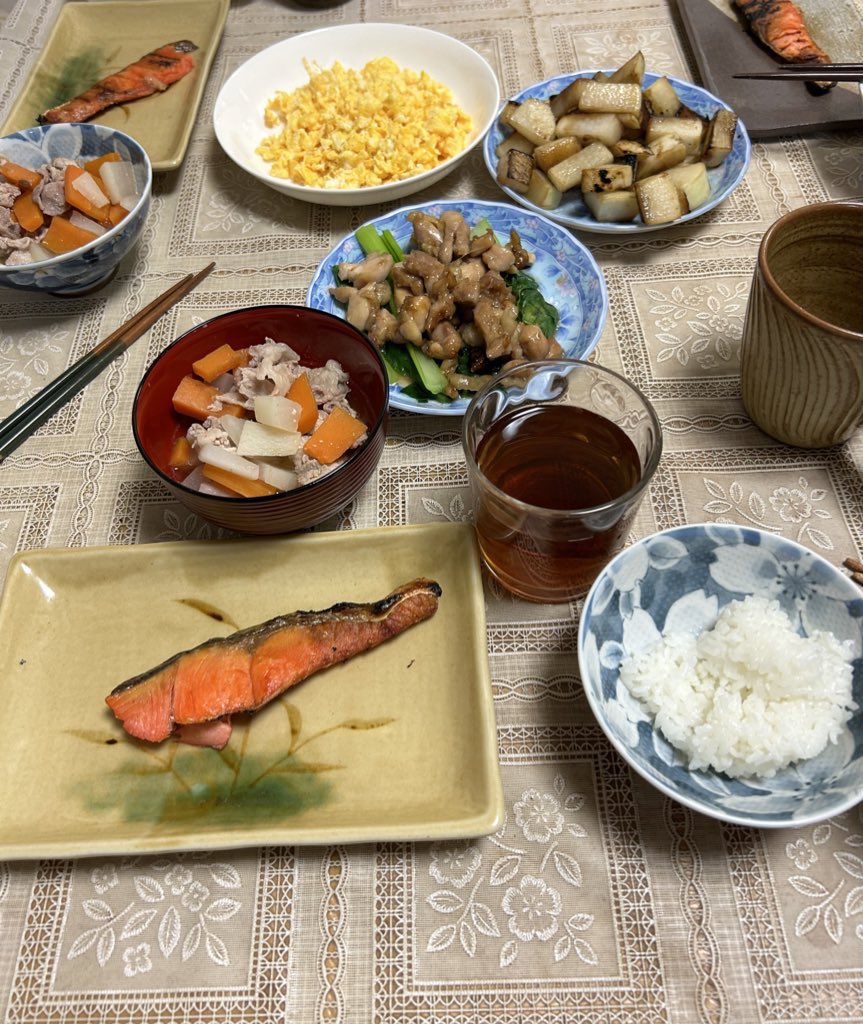 何も載せるものないので最近自分で作った朝ごはんを…()