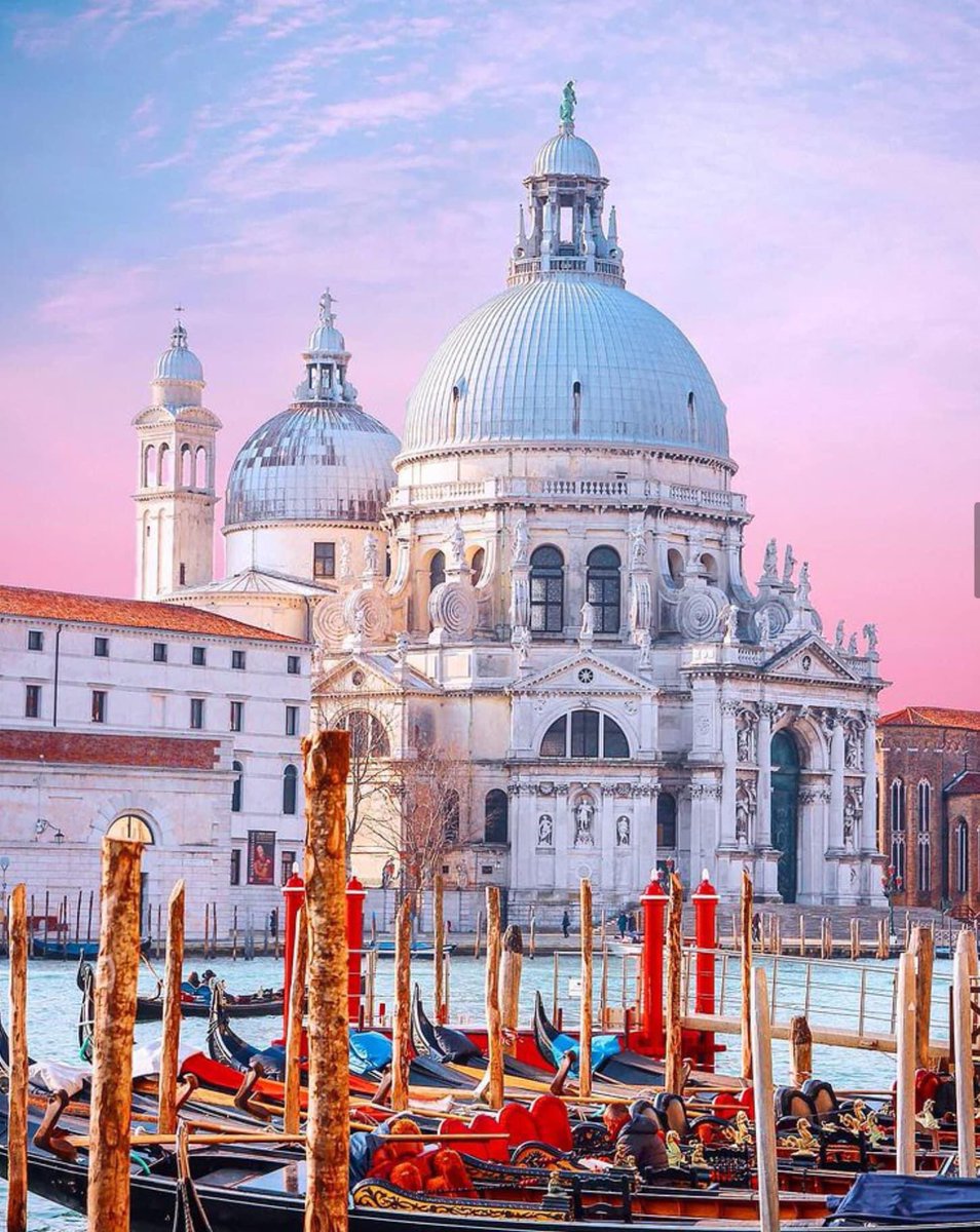 Venice, Italy 
#Venice #italy #Travel #destinations #X #scenery #photography #architecture #travelphotography