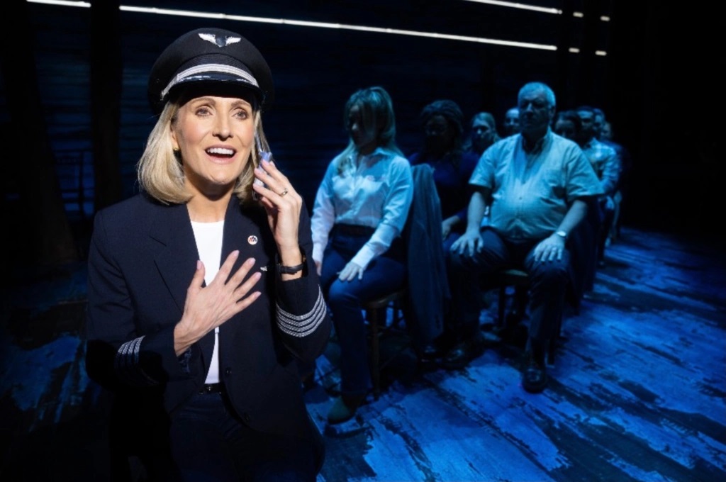 REVIEW: Charles Hutchinson's verdict on Come From Away, Leeds Grand Theatre, until May 11 (book ****, songs ***) charleshutchpress.co.uk/review-come-fr… @GrandTheatreLS1 @ComeFromAwayUK #theatre #musical #Leeds #Newfoundland #Gander