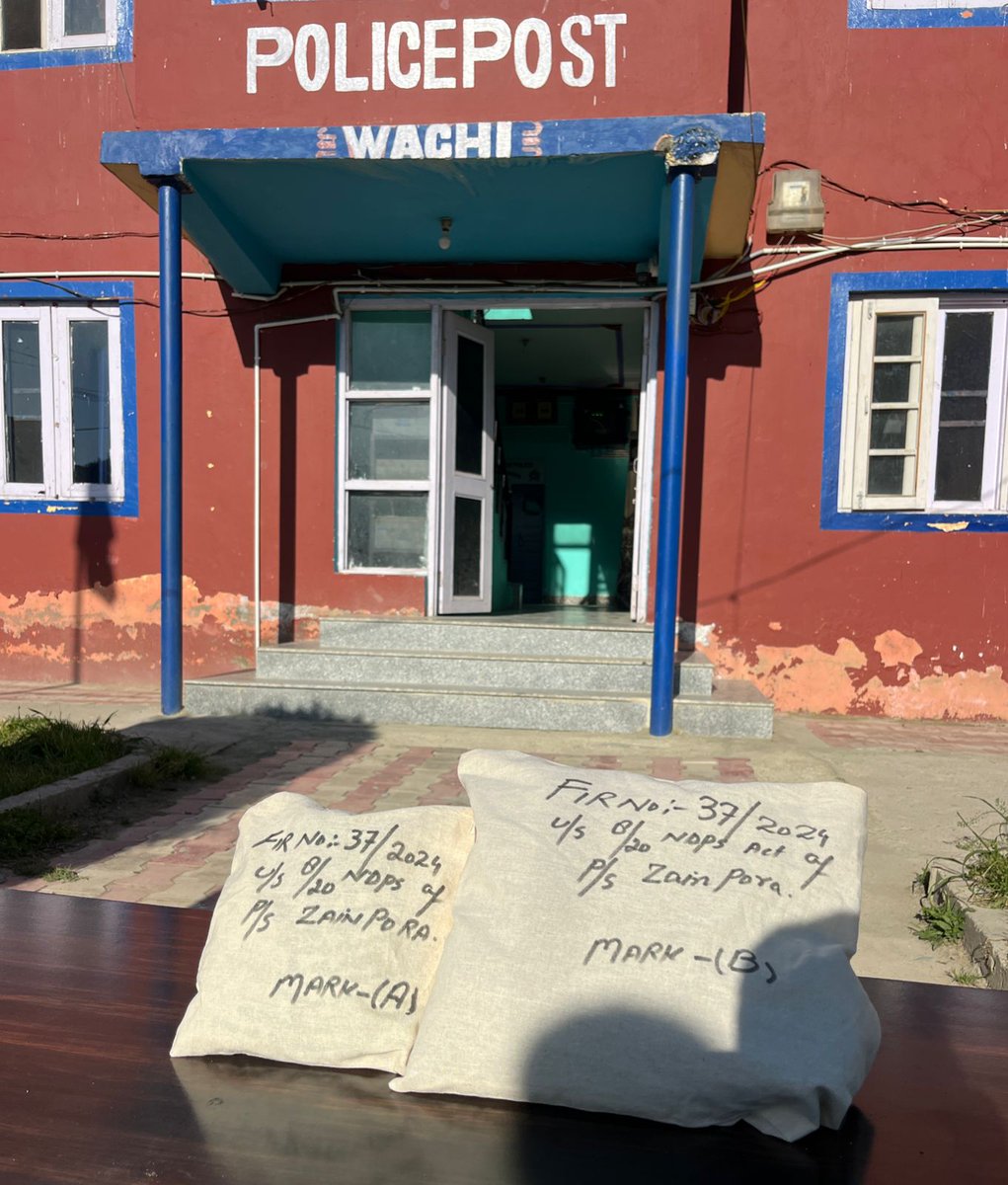 Acted upon reliable sources Shopian Police raided residential house of Ashiq Ah Koka S/O Mohd Amin R/O Melhura Wachi in presence of Executive Magistrate & recovered 1kg 784 gms of Charas powder like contraband.FIR registered & investigation taken up. @JmuKmrPolice @IPS_Tanushree