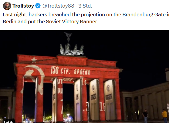pro-russische Accounts verbreiten seit heute Morgen ein Video des #BrandenburgerTor mit Sowjetbanner, angeblich haben russische Hacker die Projektion gehackt. Ist natürlich Quatsch.