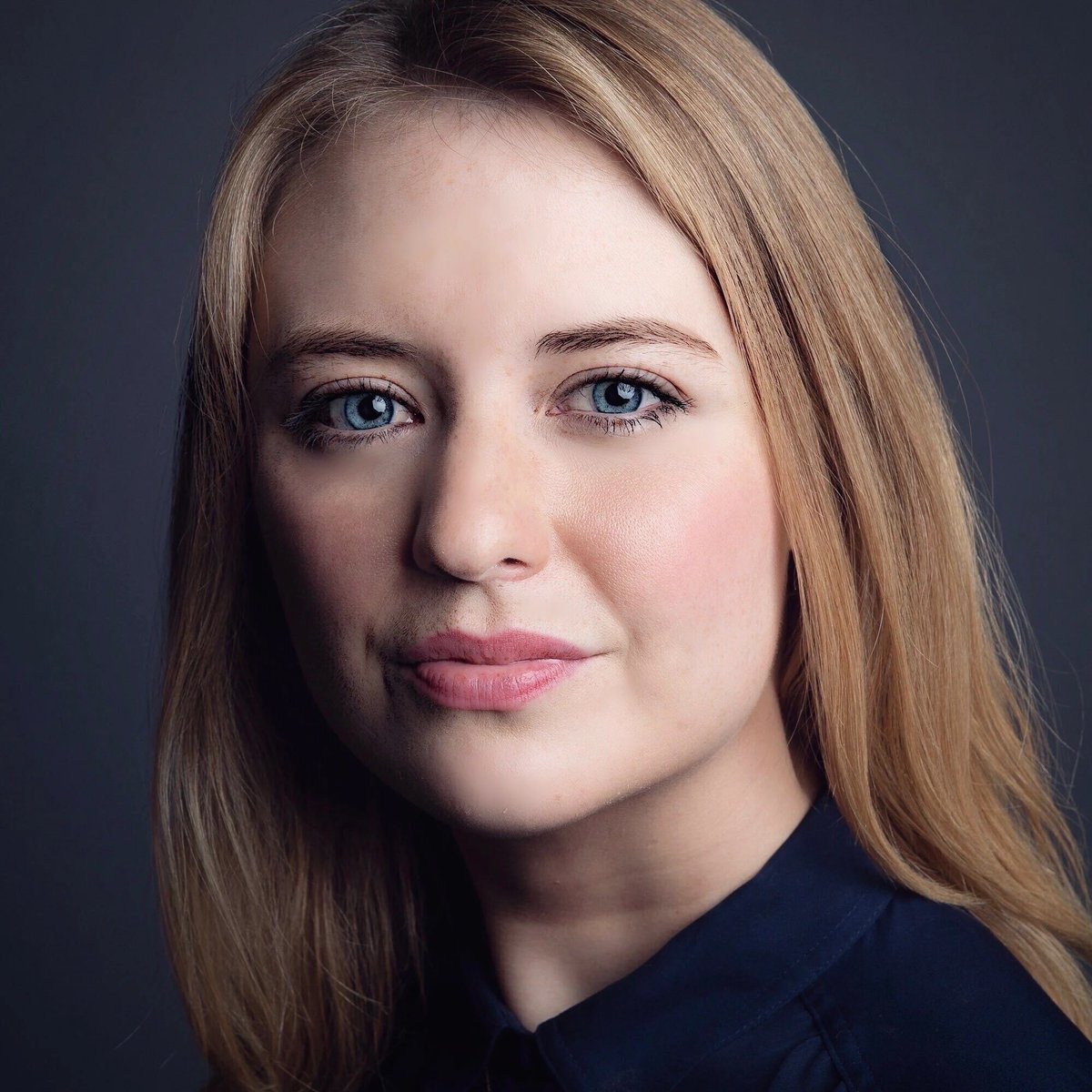 #ProudtoBU 🎉 @COMatBU alum @kirstenberg, a research reporter at @propublica, won a 2024 @PulitzerPrizes. She and her team received the Pulitzer for their investigation into the ethics and oversight of the U.S. Supreme Court. Full story ➡️ spr.ly/6016jYu9p