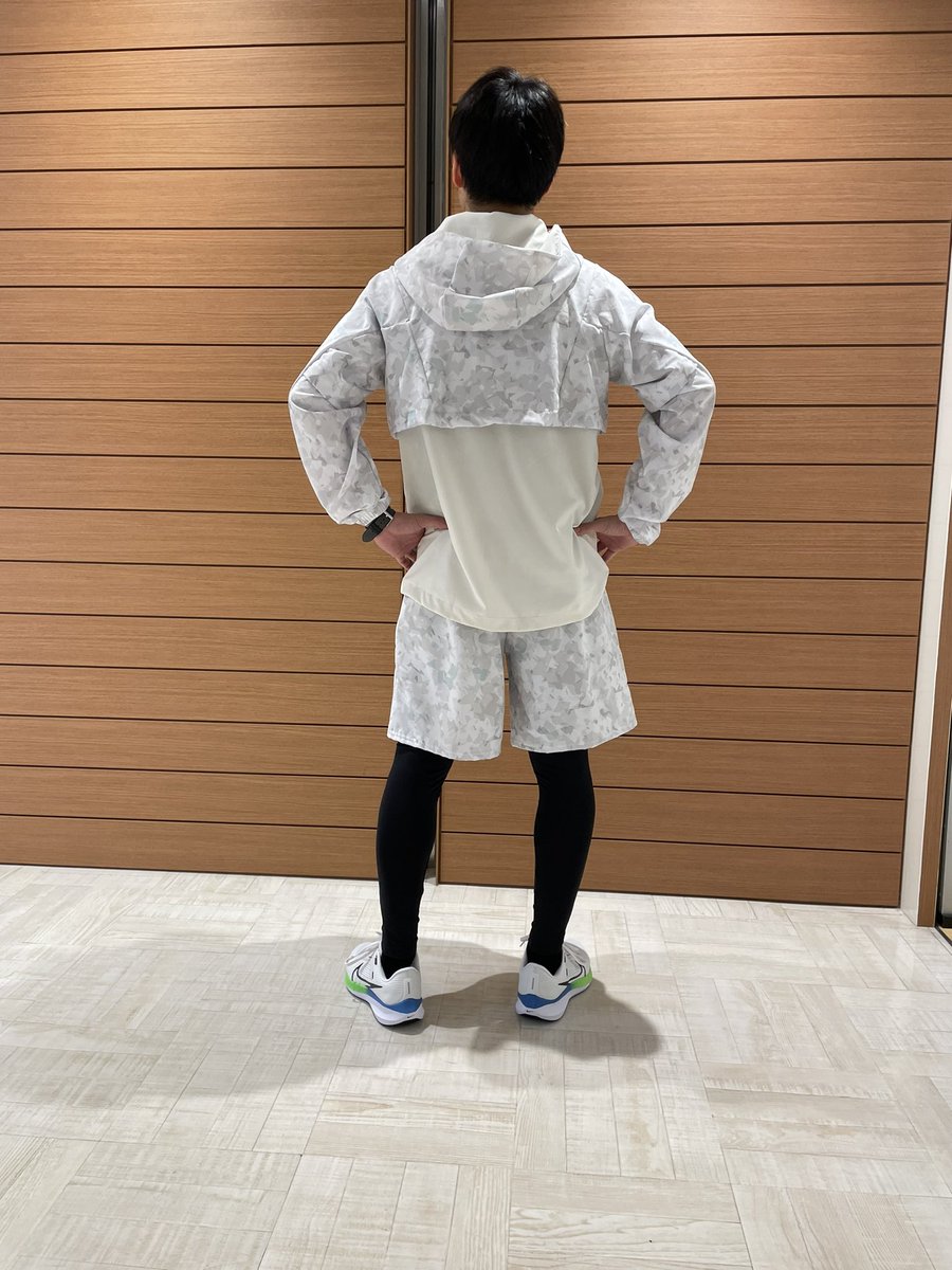 spm_yuma's tweet photo. PBのインフィットのランニングコーデ
白は映えますね✨
明るい色は夜のランニングにおすすめです🌉
#インフィット #infit #ランニング https://t.co/cETGovSRsp