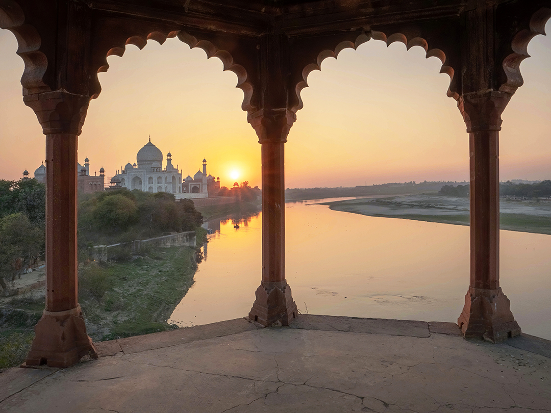 The sun setting besides the Taj Mahal, on the Yamuna River, in Agra, India.

#tajmahal #india #agra #travel #photography #travelphotography #architecture #travelblogger #architecturephotography #historical #sunset #sunsetphotography #landscape #landscapephotography #river #sky