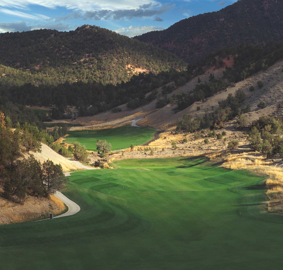 HotelColorado's tweet photo. Tee Time: Glenwood Springs Golf Courses
Home to two public courses, both of which offer golf enthusiasts dynamic options depending on their play time and golfing goals.
#golfcolorado
#coloradogolf
#golfvacations
https://t.co/toASZGcKZj https://t.co/7cAVaR4r3D