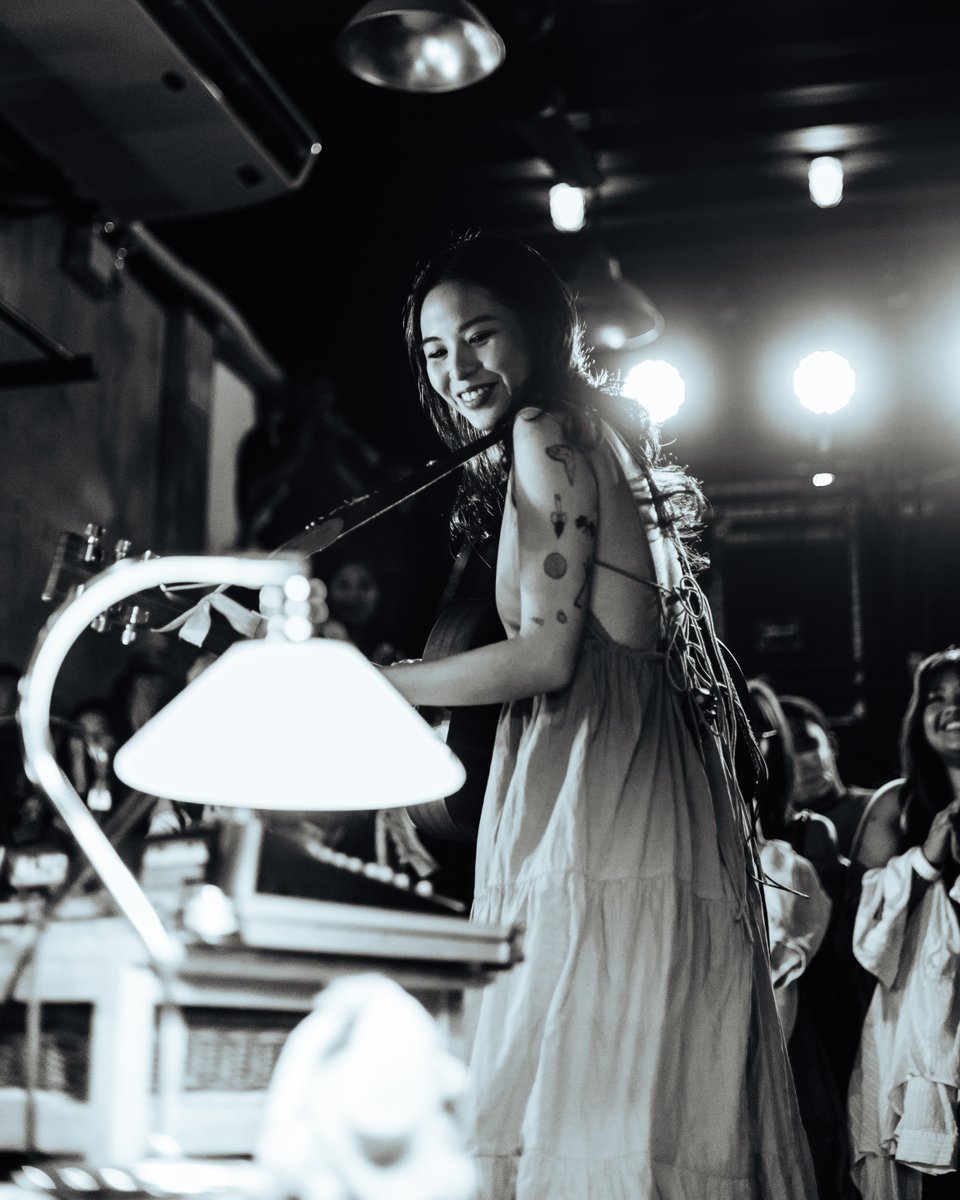 👀 befriending my tears tour show is heading up north soon.. 🏔️🧣🌲

📷: <a href="/natebosano/">nate</a>