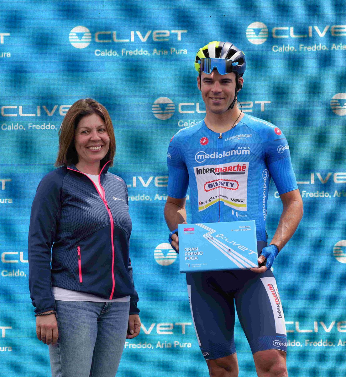 💙 Lilian Calmejane is the Maglia Azzurra and leader of the breakaway classification 💙 #Giroditalia