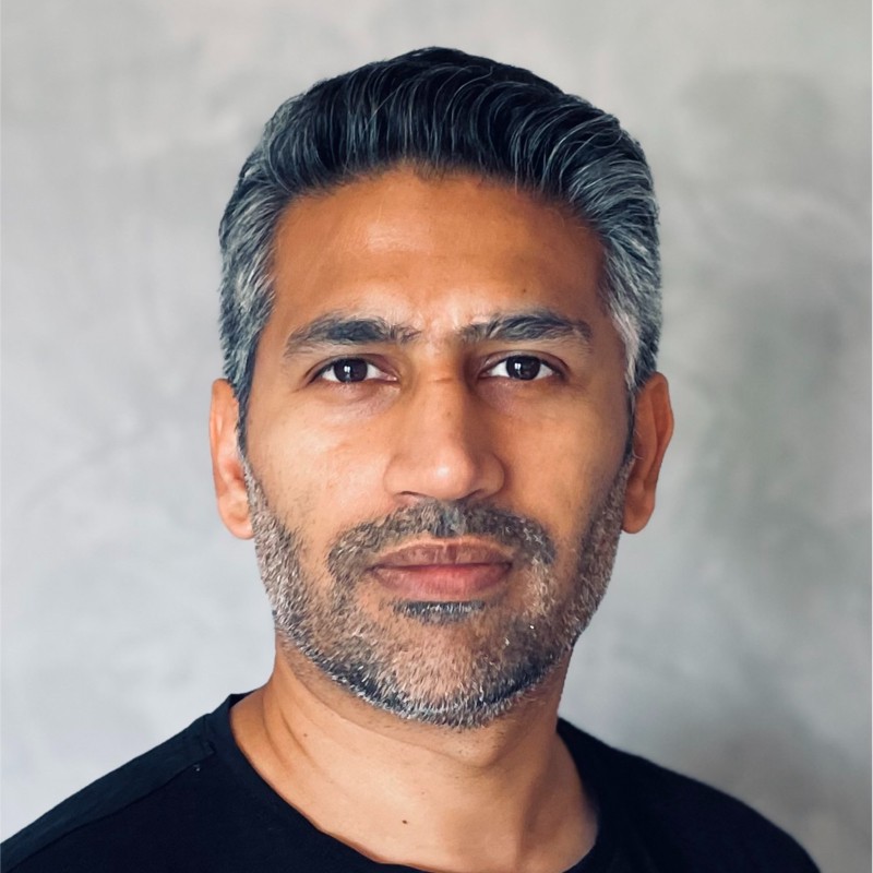 Swiggy welcomes Mayur Hola, the newest Swiggster who joins us as Vice President - Brand. Mayur comes with more than two decades of experience across advertising, startups, and QSRs in creative and marketing roles.

Get ready for the ride of a lifetime, Mayur.

#SwiggsterLife