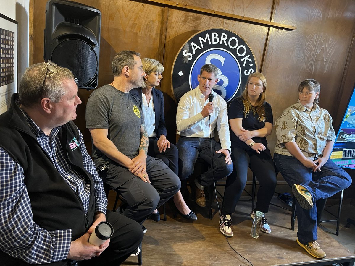 An all-star line up for the panel debate at launch of SIBA Independent Beer Report 2024 Andy Slee, @SIBANational Justin Hawke, @drinkmoorbeer Annabel Smith, @caskmarque Duncan Sambrook, @SambrooksBrew Luci Clayton-Jones, @DBBrewery Jenn Merrick, @bigsmokebrew