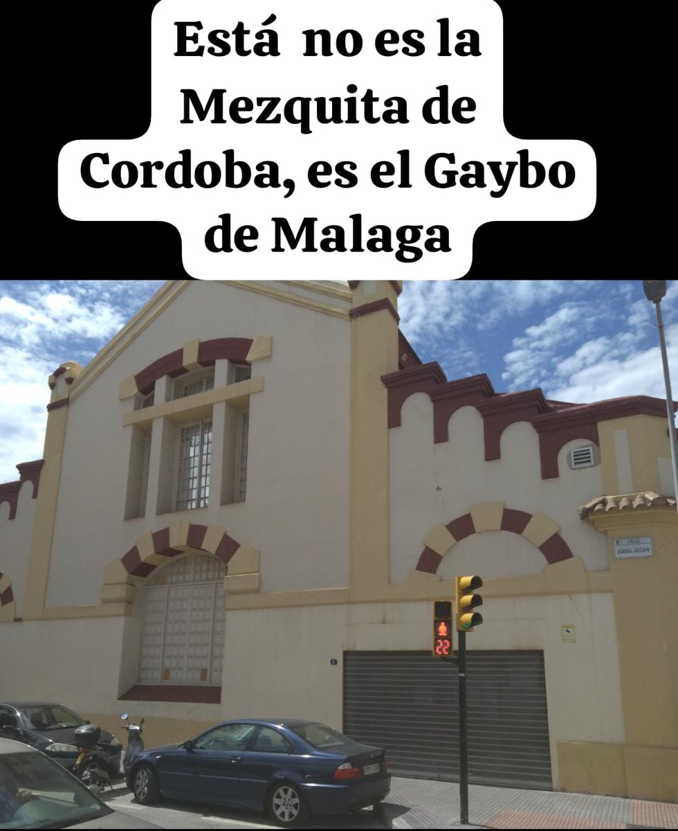 En Partes de Málaga, que me recuerdan a otra parte del mundo....
La Mezquita de Córdoba, con el edificio Gaybo donde está la malagueña  Agencia Tributaria en la Calle Héroe de Sostoa....