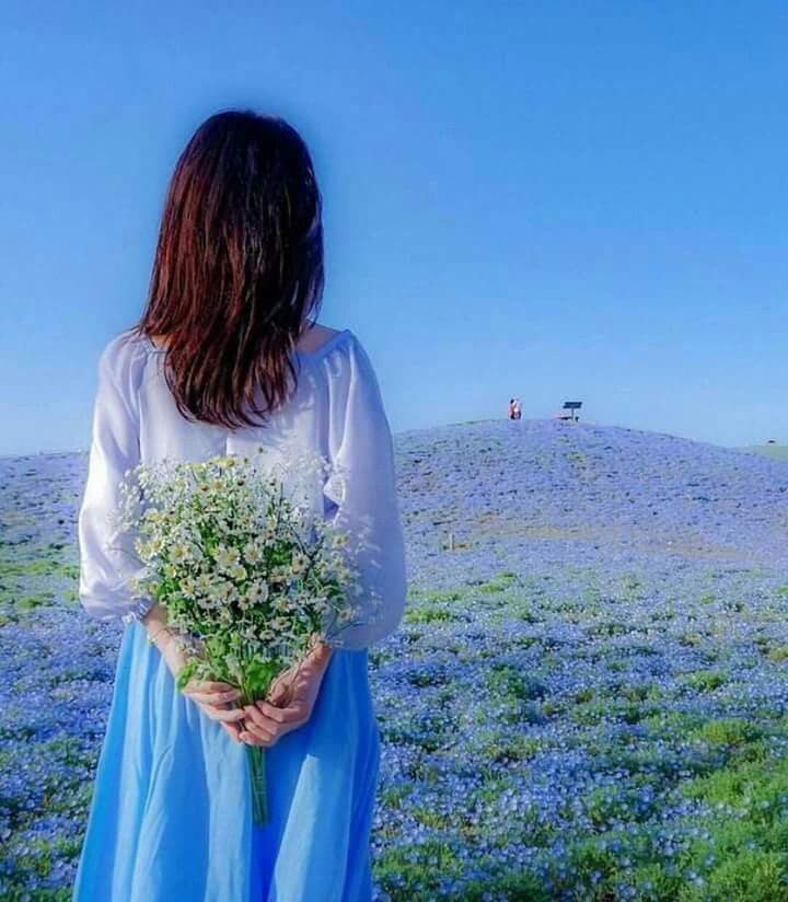 A positive attitude gives you  power......over your circumstances
Instead of your circumstances....   
Having power over you .

🌼🌼🌼🌼Being Happy Never Goes
                     Out Of Style🌼🌼🌼🌼