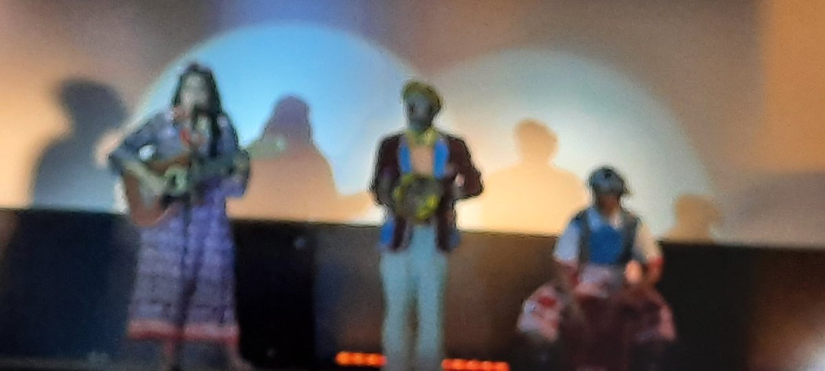 Tarde excepcional Cuántas emociones! Gala inaugural mice Cuba. Alegría, sensibilidad, risas y aplausos de niños y adolescentes ante los sentimientos que provoca el disfrute del largometraje "Calamidad, la infancia de Martha Jane Cannary" #CubaEsCultura #CubaMined de fiesta