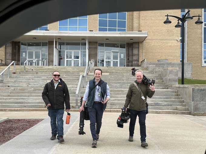 Thanks to <a href="/juanitamercer_/">Juanita Mercer</a> for this photo! Lucky to have great colleagues at the House of Assembly!