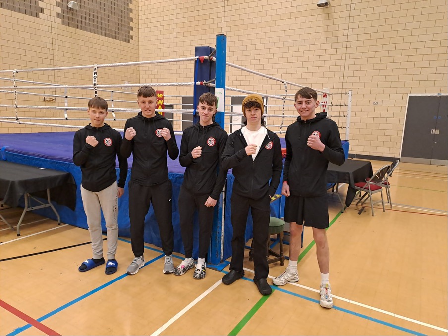 We’ve thrown our support behind Denbigh & District Amateur Boxing Club.🥊 5️⃣ of its talented fighters were invited down to south Wales for the Welsh Boxing Novice Championships, and it was a pleasure to provide the transport for them to make the journey.👏 jones-bros.com/denbigh-distri…