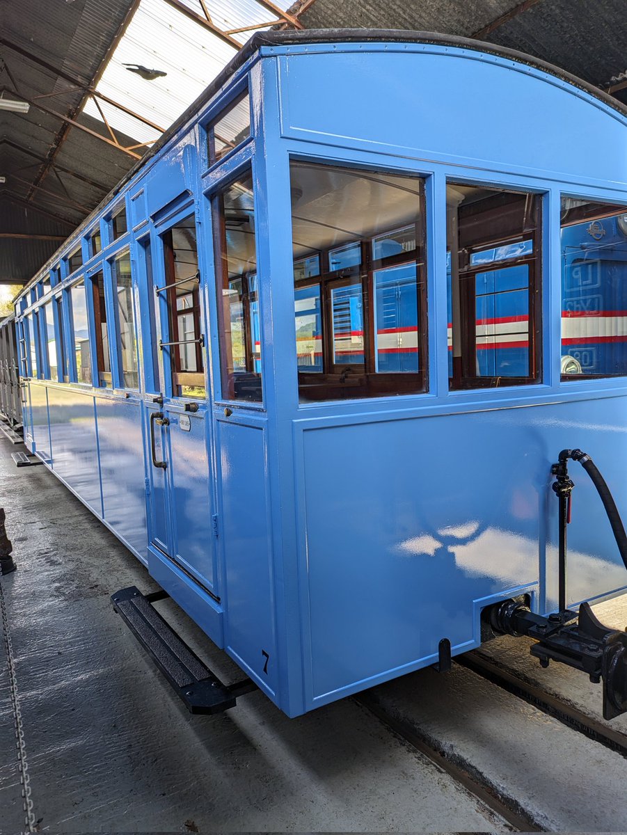 #Blue #narrowgauge Welsh Highland Heritage Railway carriage number seven shows off her new livery at Gelert's Farm.

whr.co.uk/stock/carriage…

Come for a ride!
whr.co.uk/timetable/

#Porthmadog #Gwynedd #Cymru #Wales 

@fly2wales @northwaleslive @GoNorthWales @VisitNorthWales