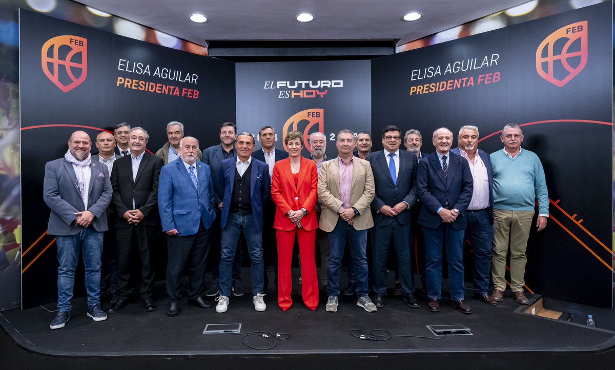 🏀🇪🇸| Javier Almansa, presidente @FMBMELILLA, presente junto a diversos presidentes de FFAA en el acto de toma de posesión de Elisa Aguilar (@eaguilar10) como Presidenta de la #FEB.

#SomosEquipo