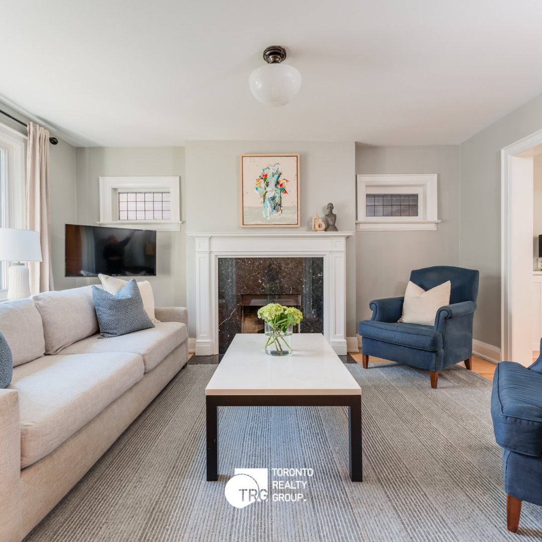 TORealtyBlog's tweet image. Just Listed: 154 Woodycrest Avenue, Danforth Village! Turnkey, detached home with custom kitchen, gas fireplace, hotel-like bathrooms, and lush outdoor spaces. Minutes from Pape Subway. View more: ow.ly/v7Jb50RzlaW #TorontoRealEstate #DanforthVillage #HomeForSale