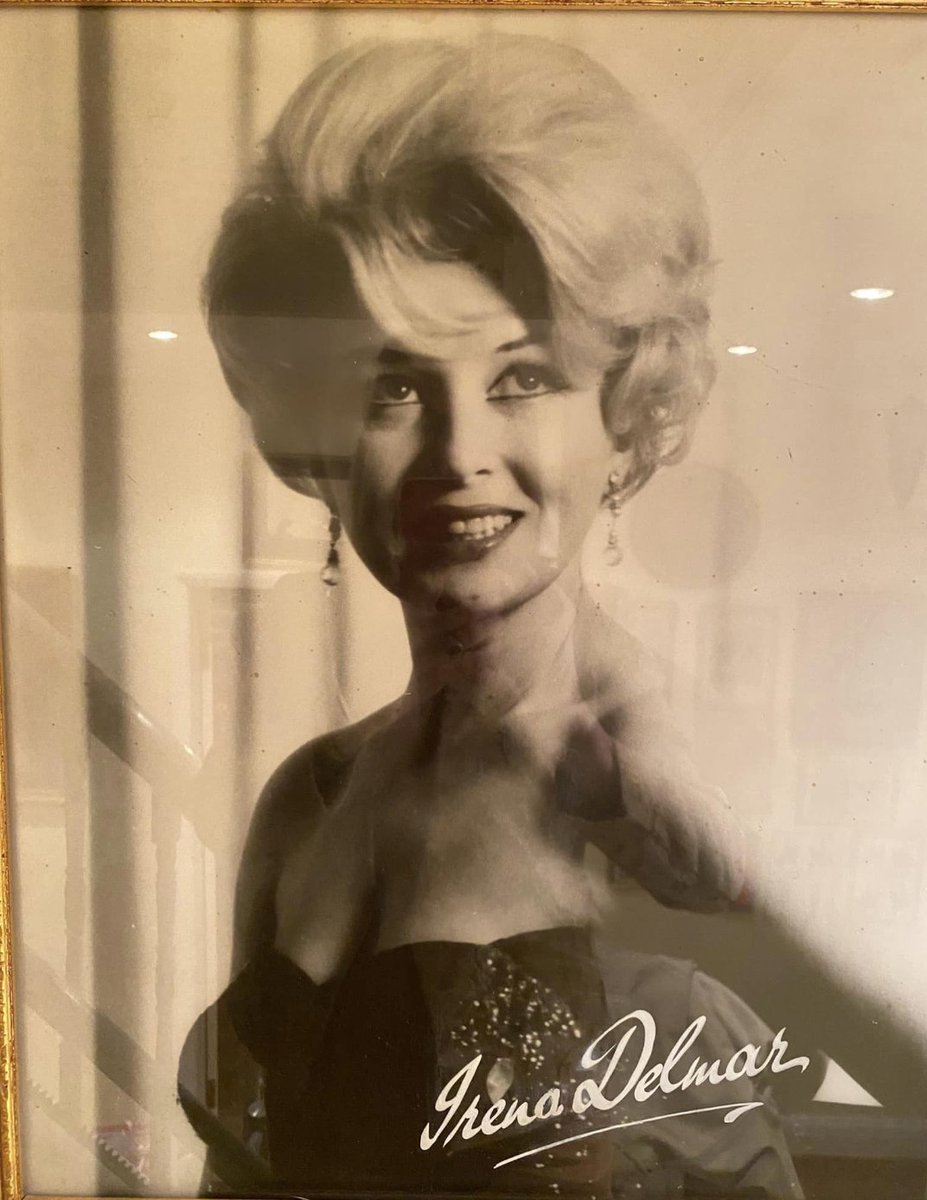 Jak co roku 8 maja, tak i dziś zaśpiewamy "200 lat" z okazji urodzin naszej wspaniałej Ireny Delmar, legendy polskiej sceny na Wyspach, niezwykle zasłużonej artystki działającej na rzecz emigracji niepodległościowej i środowiska polonijnego.
Napiszcie w komentarzu, czego życzycie