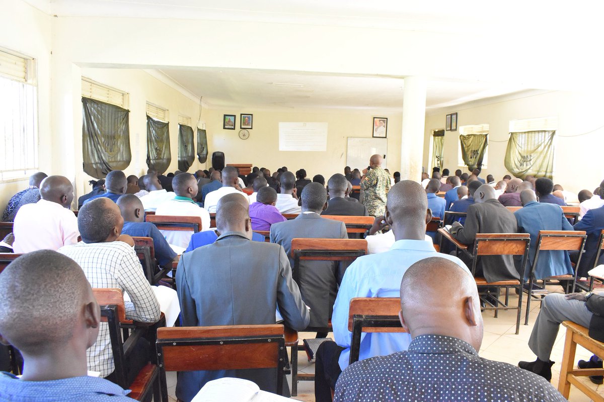 Earlier Today, Captain Fredrick Bunoti, Senior Legal Officer at @AntiGraft_SH, on behalf of the Head SH-ACU, delivered a lecture to 150 military personnel at the School of Defence, Intelligence and Security (SODIS) in Migyeera, on the theme 'The Role and Challenges of...