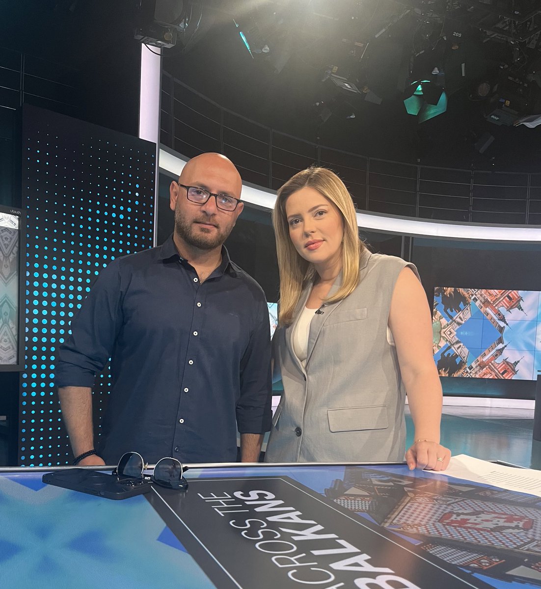 A Palestinian 🇵🇸and Bosnian 🇧🇦journalists on set in Istanbul🇹🇷. Thank you @nizar_sadawi for your reporting from #Gaza. Us Bosnians know how important is to have the truth told to the world and what it means to have brave journalists on the ground. #ceasefirenow