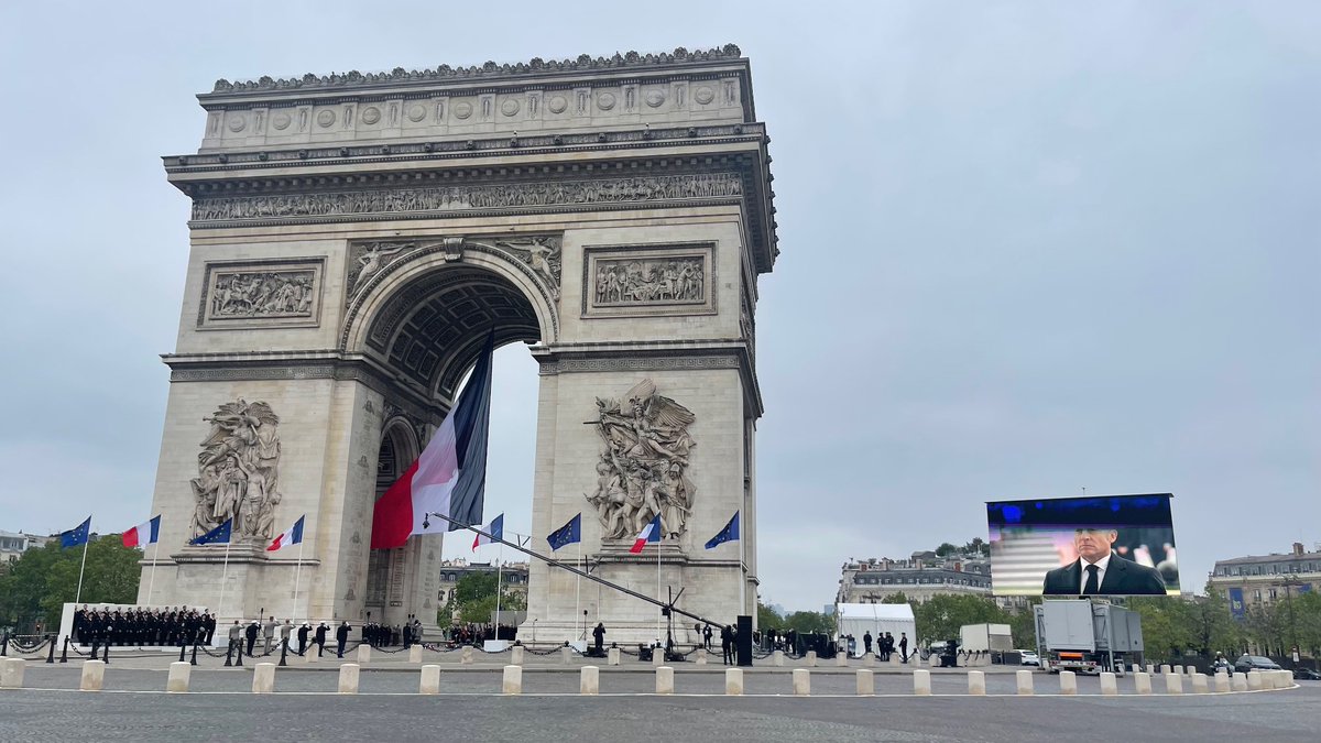 Un honneur de participer ce matin avec le corps diplomatique 🇫🇷 à la cérémonie du 79e anniversaire de la Victoire du 8 mai 1945 #8mai #DevoirdeMémoire 🇦🇩🤝🇫🇷