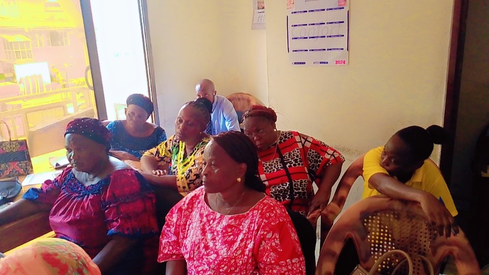 FspdRdc's tweet image. Dans le cadre de ses thématiques entreprenariat féminin et autonomisation des femmes L'ONGDH Femmes Solidaires pour la Paix et le Développement @FspdRdc  a réalisé une formation des Femmes sur la fabrication d'eaux de JAVEL et BACTEROL à Kinshasa au Bureau de la FSPD.