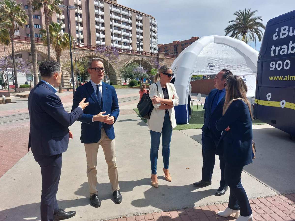 ✍🏻 <a href="/SAEmpleo/">Serv. Andaluz Empleo</a> y <a href="/Atende_/">Atende_</a> se unen para facilitar la cobertura de vacantes de personal de la empresa

✅ El delegado de <a href="/EmpleoJunta/">Consejería de Empleo, Empresa y Trabajo Autónomo</a>, <a href="/AmosGhueso/">Amós García Hueso</a>, destaca que el SAE “está abierto a estudiar todas las posibilidades de cooperación que nos permitan avanzar en la mejora del emple"