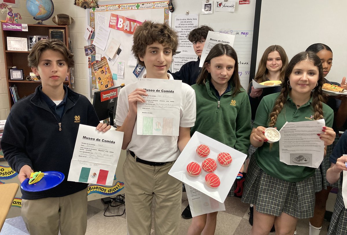 FOOD MUSEUM: This week, Sra. Aguilar's 7th grade Spanish students presented their projects on 'museo de comida,' or 'food museum,' which involved creating simulated food from an Hispanic country of their choice. More pics on FB. #AWorldOfOpportunities🌎 #AWorldOfEducation🌎