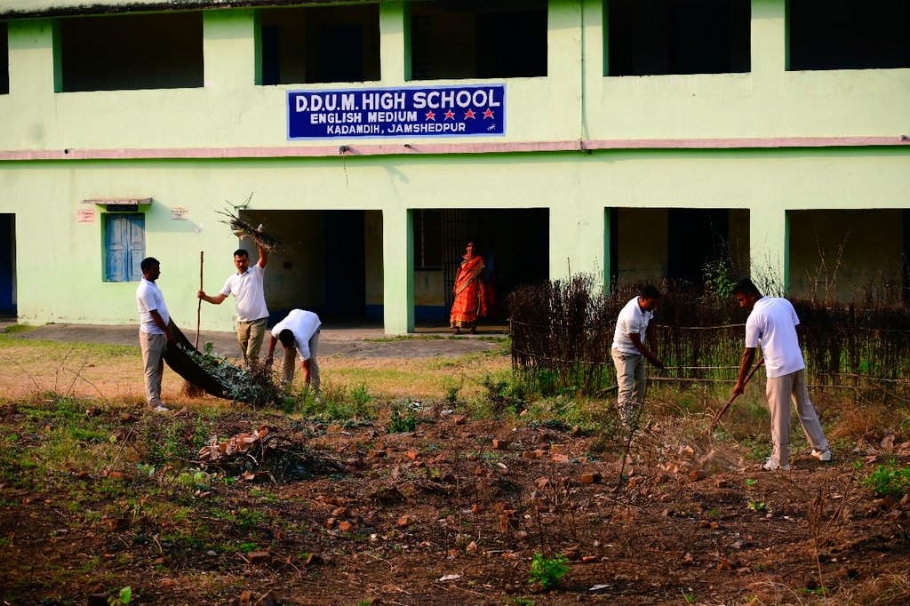 'Today, @106BNRAF conducted an impactful cleanliness drive at DDUM High School, Kadamdih, Jamshedpur, as part of the ongoing 'Meri Life' program aimed at preserving our precious nature. 🌿 #MeriLife #CleanlinessDrive.