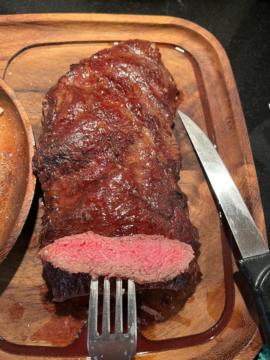 Fighting 'climate change' one bite at a time with this 100% grass fed flat iron from @IndependenceArk. 

Helping sequester carbon tastes amazing and pissing off politicians and corporations that can't profit from it is a huge bonus!