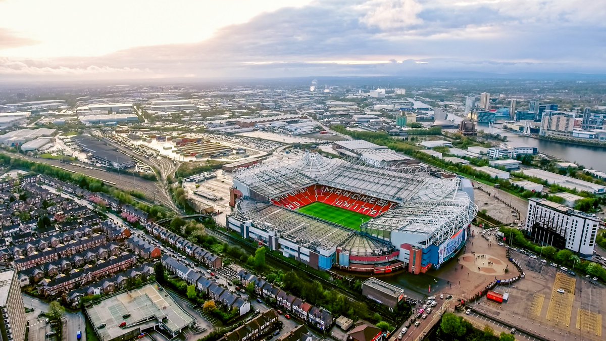 🚨 #mufc have been named the world’s most valuable football club at $6.2billion (£4.96bn). Real Madrid ($6.06bn), Barcelona ($5.28bn), Liverpool ($5.11bn) and Bayern Munich ($4.8bn) complete the top five. [@TheAthletic]