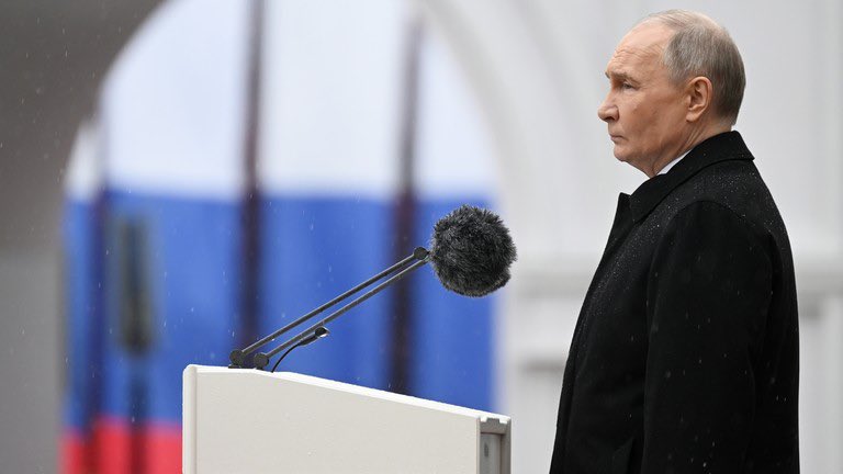 🔴Rusya Devlet Başkanı Putin: ABD, insanlık için bir tehlikedir.