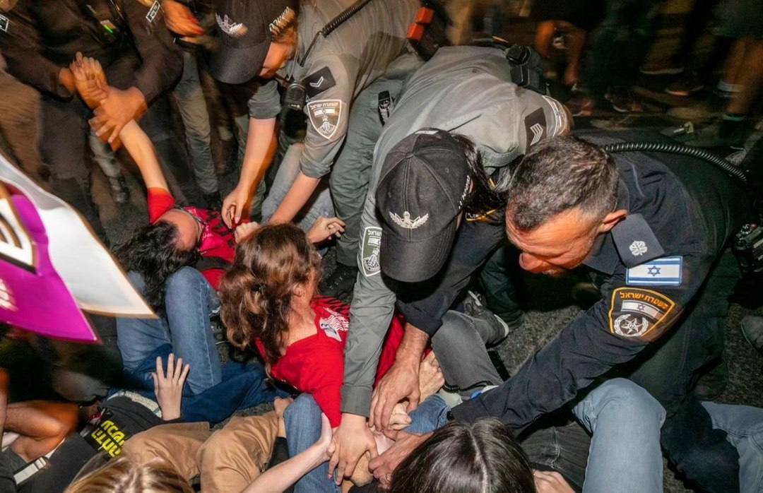 sofia3_313's tweet image. Seit Jahren wirft der Westen Misshandlungen und Verletzungen der Frauenrechte im Iran durch die Islamische Republik vor.
Sehen Sie sich heute die Frauenrechte im Westen an.

#Israel
#universiteit

schönen Mittwoch
Rafah
Woman of freedom life