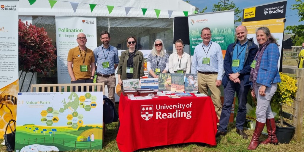 Waitrose and @UniofReading will establish a three-year partnership to bridge the gap between cutting-edge agricultural research and practical farming as part of a new Farming for Nature scheme announced by @Waitrose today. Full story rdg.ac/44ygANm