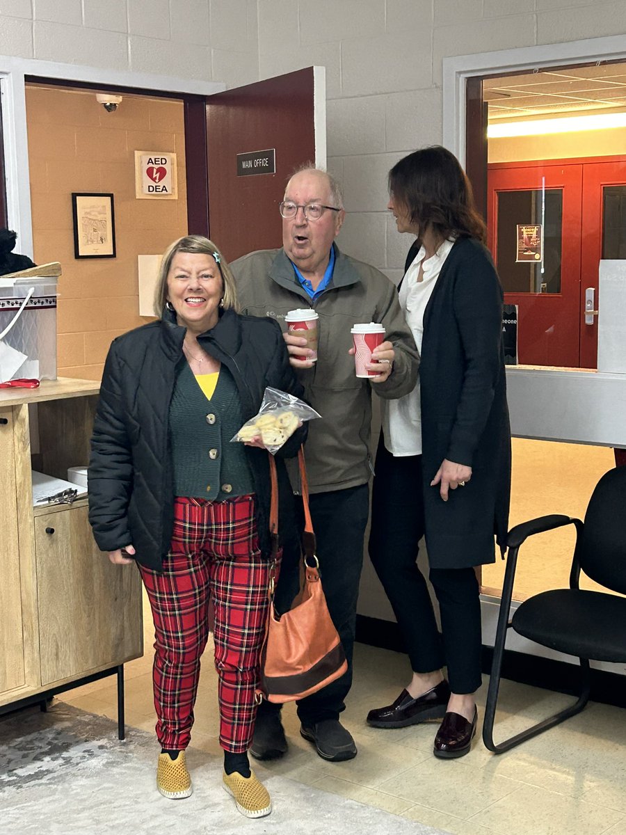 A great way to start Wednesday- a delicious delivery!! ❤️