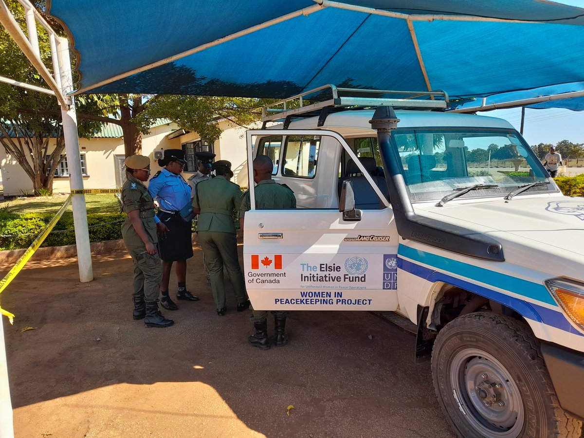 SFODonoghueUK's tweet image. Zambia Police Service Driving instructors are building officer driving confidence for the UN Driving Assessment. Ready to prepare officers to go to peacekeeping missions. @UKinZambia @BPST_A #ukcssf