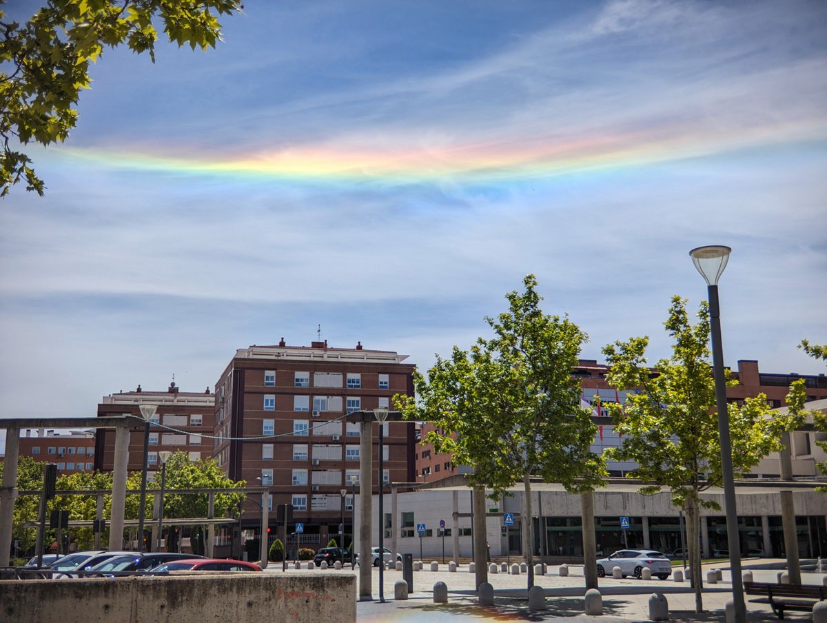 Arcoiris horizontal avistado desde el ayuntamiento #trescantos