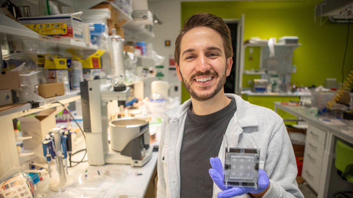 Gino Domel so enjoyed his time as a summer undergraduate researcher at SEAS, he came back for his Ph.D. research in materials science and mechanical engineering. His research focuses on the actuators that enable soft robotics. buff.ly/4bru6ES @HarvardGSAS