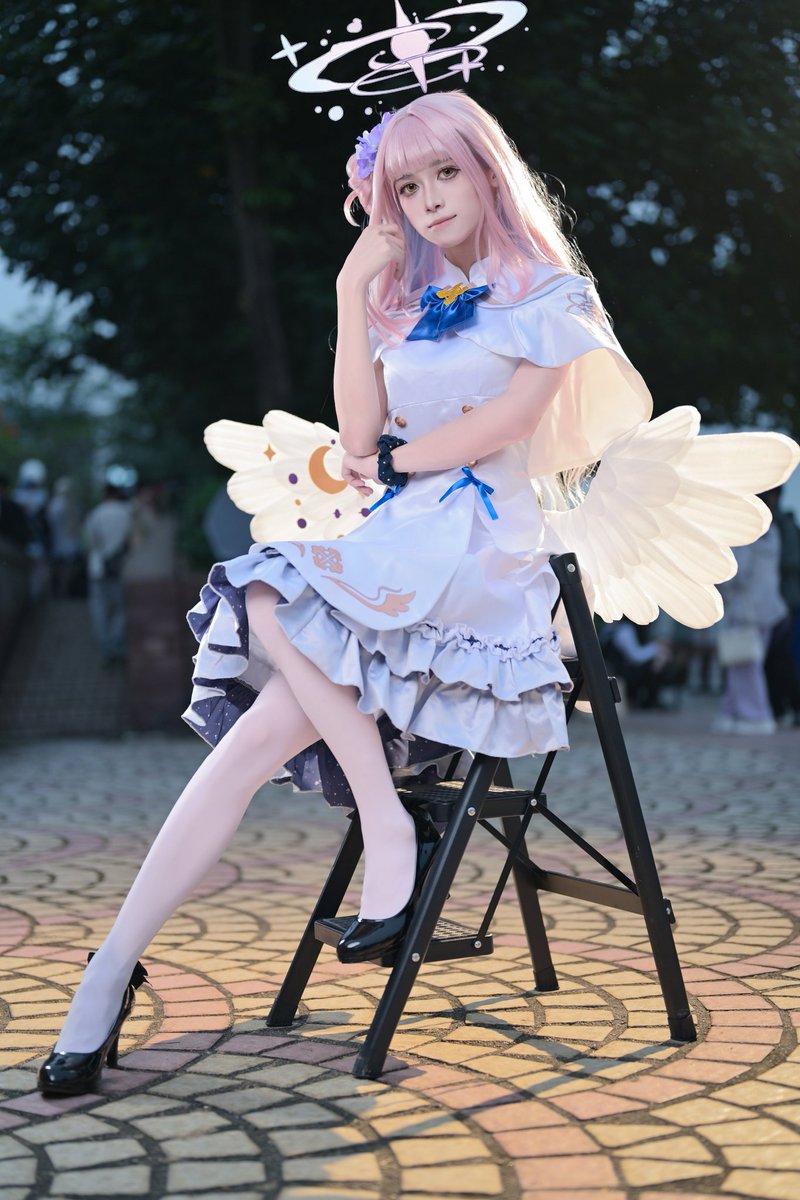 MitsukasaYuko's tweet image. うん、お待たせ！
これからはなんでも私に任せてね☆

萤火虫d2河边拍的几张mika
希望各位今天和mika都能过得开心
#コスプレ #cosplay #ブルーアーカイブ #ブルアカ #ミカ #聖園ミカ #聖園ミカ生誕祭2024