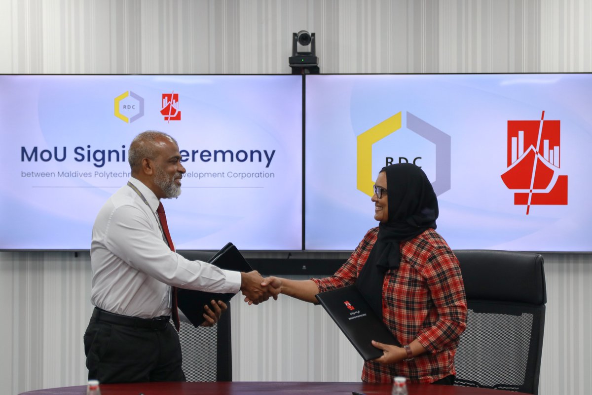 Signing Ceremony of MOU between Maldives Polytechnic and Road Development Corporation. This significant agreement marks the beginning of a promising collaboration between two organizations, paving way for exciting opportunities and mutual growth.
