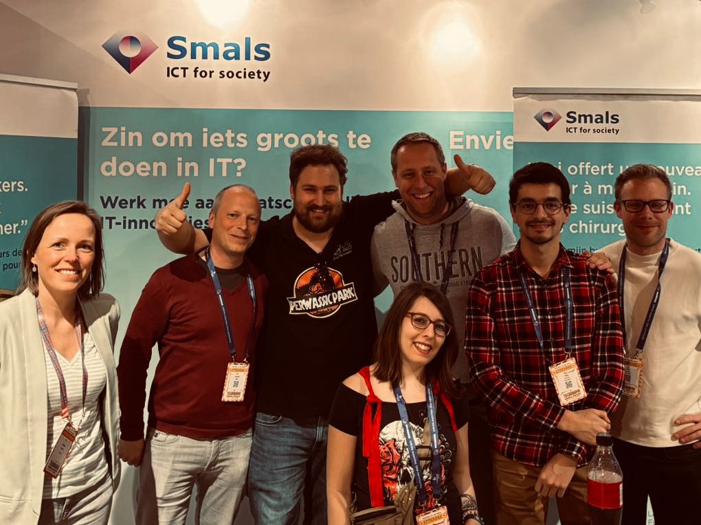 Smals_ICT's tweet photo. Voulez-vous en savoir plus sur les solutions durables en TIC pour la sécurité sociale ou êtes-vous à la recherche d'un emploi ? Alors, rendez-vous au stand G7 au Techorama, où nos collègues travaillant via Smals au RSVZ seront heureux de vous accueillir ! #Techorama #Smals https://t.co/Yyn2xwD2eY