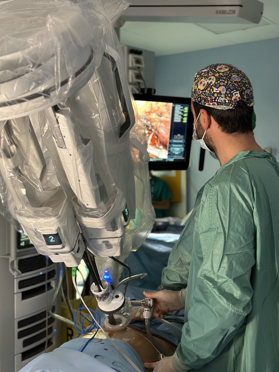 Savio Domenico Pandolfo (@pandolfosd) on Twitter photo New toy in town #SP๐ค๐๏ธ
National Cancer Institute Pascale <a href="/istitutotumori/">Istituto Nazionale Tumori Pascale</a> is the first Italian institute using the #single #port Da Vinci system <a href="/IntuitiveSurg/">Intuitive</a>, setting new benchmarks in #MIS under Prof. <a href="/ricautor/">Riccardo Autorino MD PhD FACS</a>'s guidance.
Happy to be present at this amazing achievement๐ฎ๐น๐ฅ New toy in town #SP๐ค๐๏ธ
National Cancer Institute Pascale <a href="/istitutotumori/">Istituto Nazionale Tumori Pascale</a> is the first Italian institute using the #single #port Da Vinci system <a href="/IntuitiveSurg/">Intuitive</a>, setting new benchmarks in #MIS under Prof. <a href="/ricautor/">Riccardo Autorino MD PhD FACS</a>'s guidance.
Happy to be present at this amazing achievement๐ฎ๐น๐ฅ