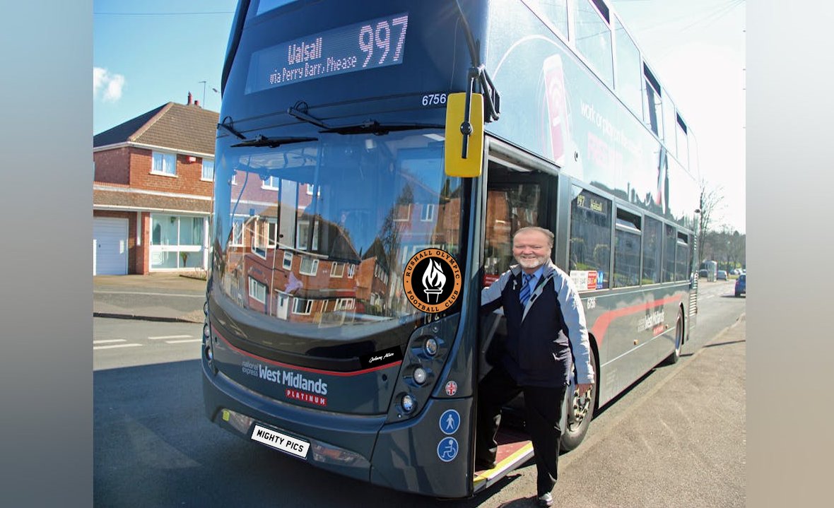 Up The Mighty Pics & the 997 bus stop! 💛🖤

#UTMP 
#Bythefansforthefans 
#ROFC